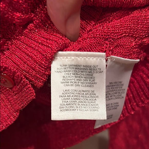 Red Sweater - Picture 4 of 7